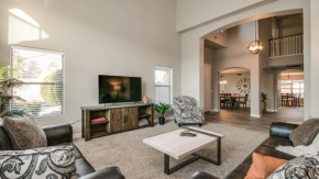 Massive 5 bdrm Getaway wPool, Hot Tub, Game Room